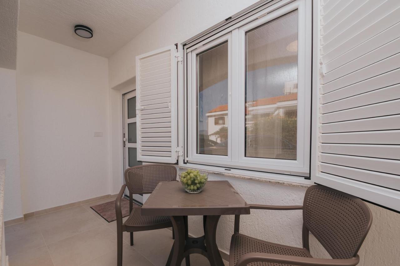 Apartments Virgine Maria I باشْكا المظهر الخارجي الصورة